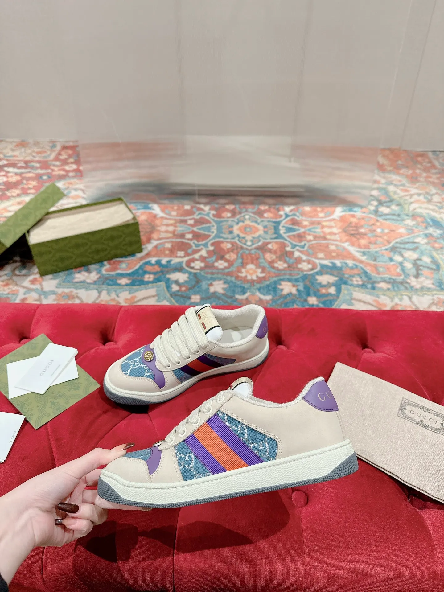 👟👟Ex-factory price 560👟👟 Men ➕10 Gucci————Purchase version GG series distressed dirty shoes-hot style is coming! 9 times out of 10 sales, you will definitely get the money. Ready stock! Spot goods! Spot goods! New colors added - the ultimate version on the market! Purchase the original version and develop it... fabric, material, outsole, and details can be compared at will! Open-mold Swarovski one-to-one replica rhinestone chain...Metal cherry pendant...Metal double G crystal cylindrical mark...Gucci original customized narrow webbing...Super flash series - flash diamond chain. The cherry decoration is detachable and can be changed into two to match with each other to show your personality. Exclusive color-brushed cowhide fabric. Hand-made distressed is very textured and has a sense of luxury! The details of the workmanship can be seen in the drawings, and no line is missed. The original terry cloth is delicate, soft and more comfortable and breathable. The privately stamped two-color original TPU outsole (lower layer is wider and the upper layer is narrower). Matching packaging⭐️ Size: Female 35-40 Male 39-44 (Female 41 Male 45 customized)